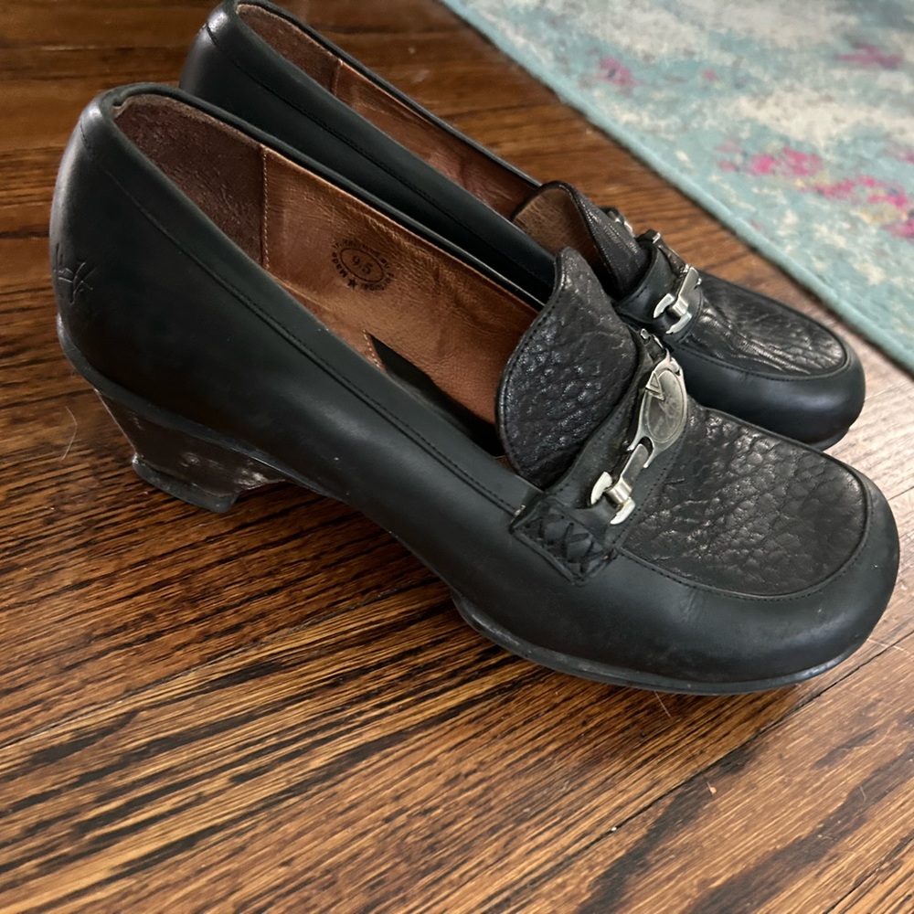Black Leather Heels with Silver Buckle - Picture 5 of 9